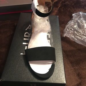 Black Naturalizer Pumps